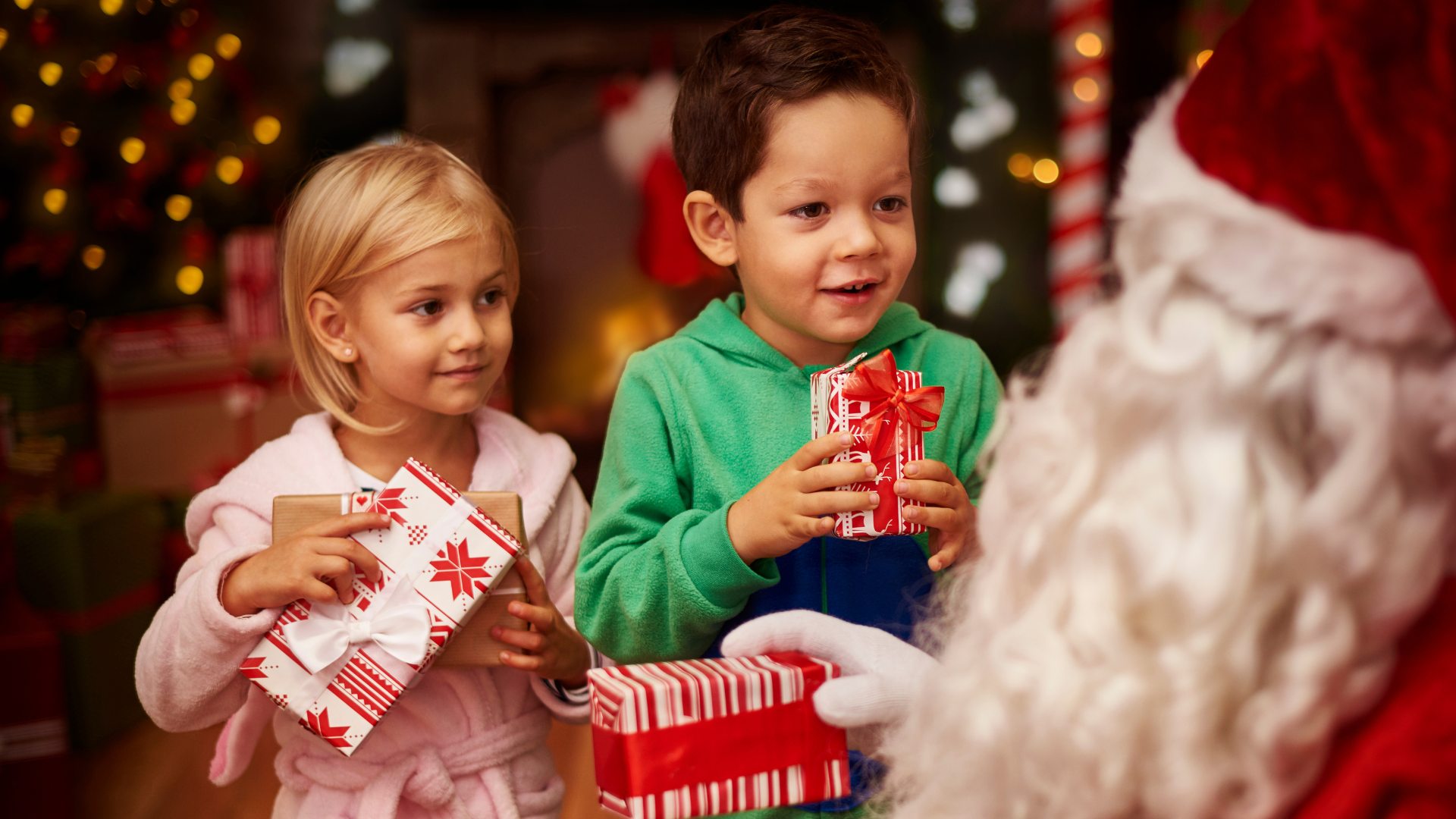 Santa Visit at The Convention Before Christmas - Image 4